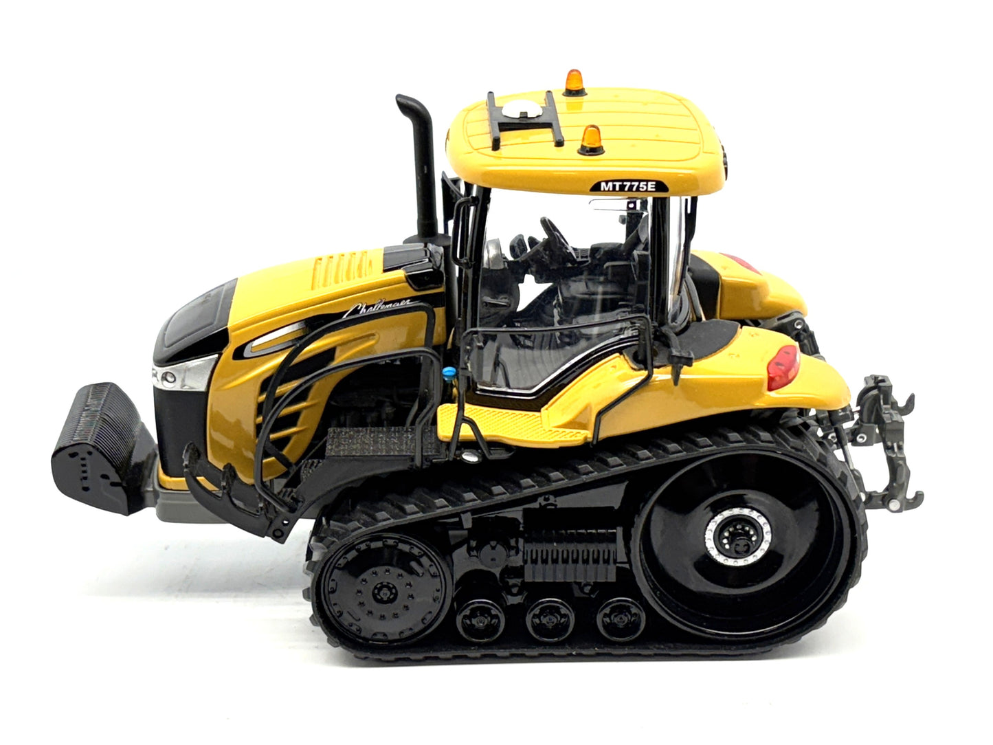 1/32 Challenger MT775E