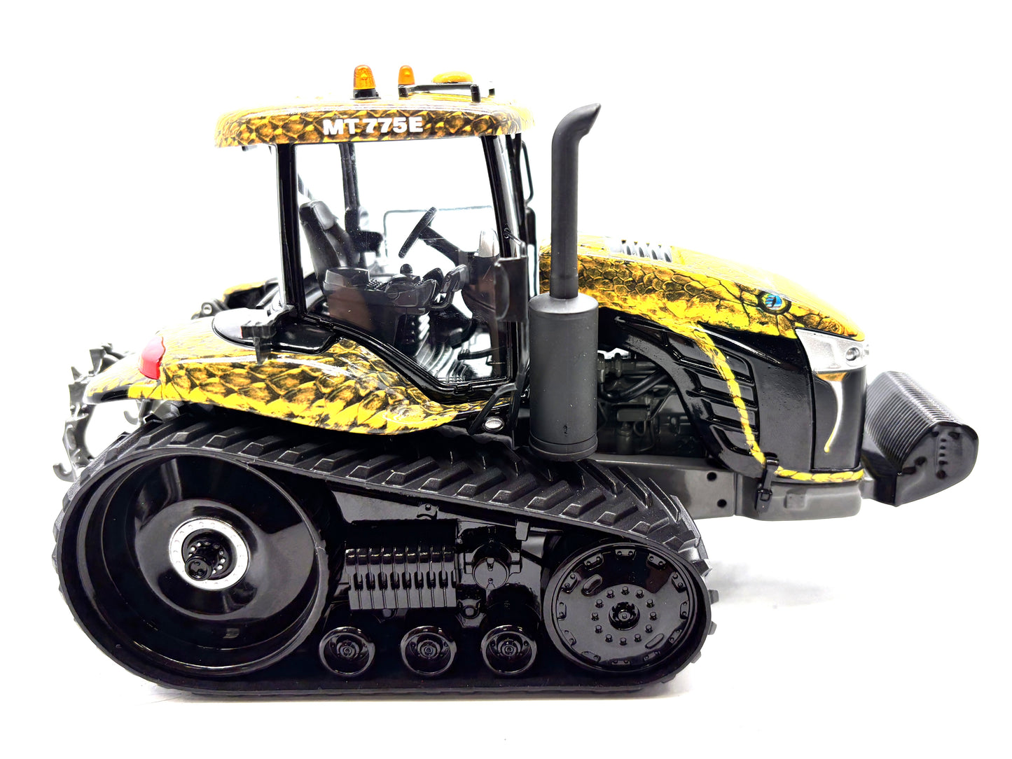 1/32 Challenger MT775E Field Viper