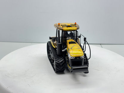 1/32 Challenger MT775E Field Viper