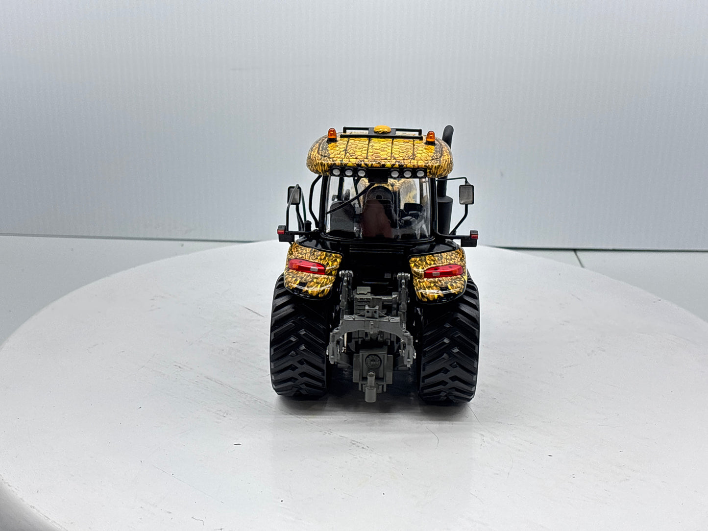 1/32 Challenger MT775E Field Viper