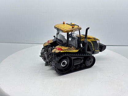 1/32 Challenger MT775E Field Viper
