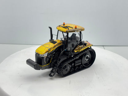 1/32 Challenger MT775E Field Viper