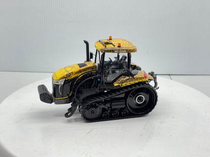 1/32 Challenger MT775E Field Viper