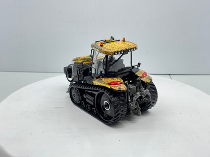 1/32 Challenger MT775E Field Viper