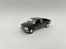 1/64 Chevrolet 1500 Extended Cab (Black)