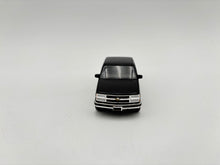 1/64 Chevrolet 1500 Extended Cab (Black)