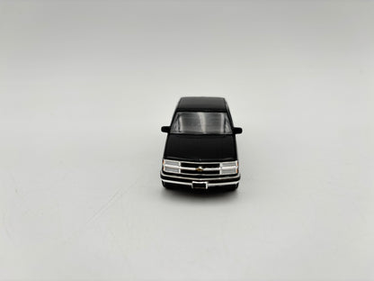 1/64 Chevrolet 1500 Extended Cab (Black)
