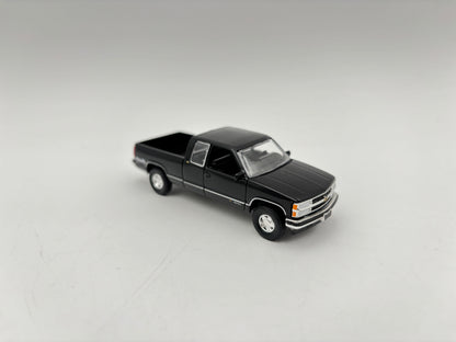 1/64 Chevrolet 1500 Extended Cab (Black)