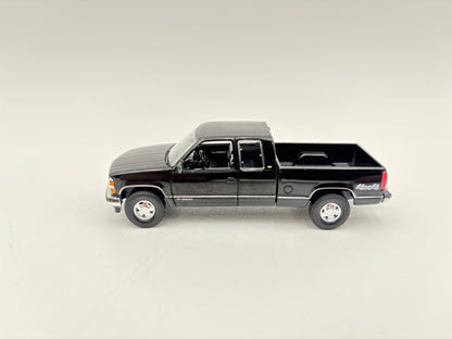 1/64 Chevrolet 1500 Extended Cab (Black)