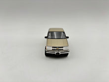 1/64 Chevrolet 1500 Extended Can (Tan)