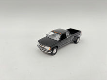 1/64 Chevrolet Silverado 3500 Extended Cab Dually (Black)