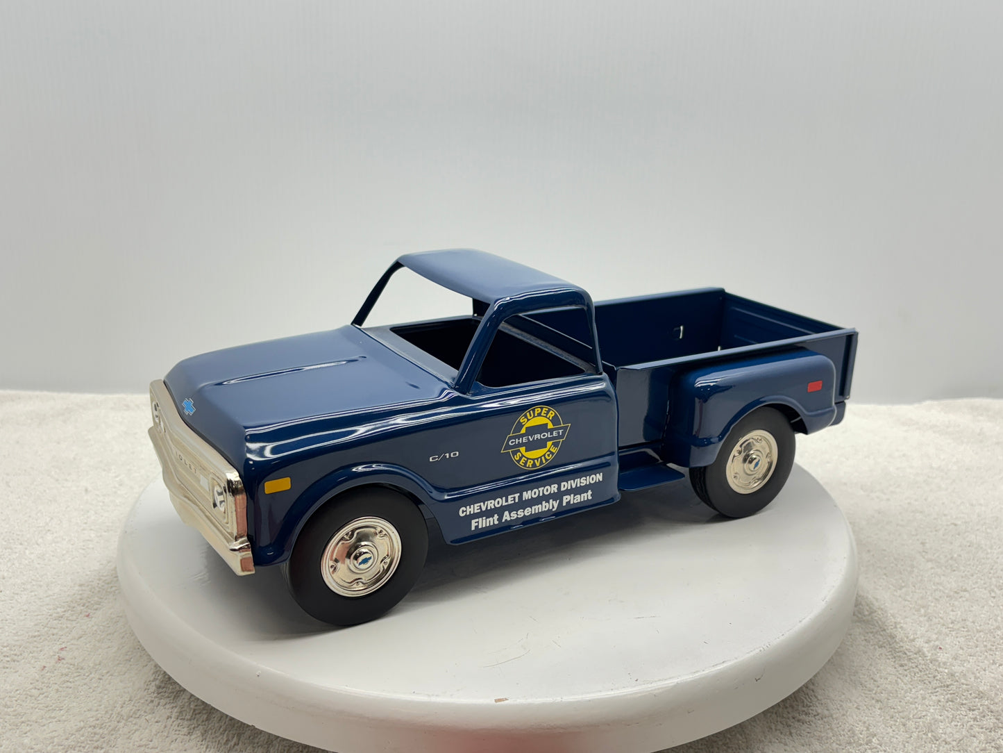 1/18 Chevrolet 1969 C10 Step Side Pick-up