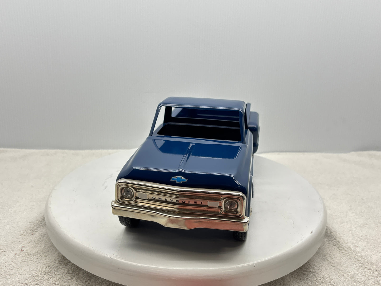 1/18 Chevrolet 1969 C10 Step Side Pick-up