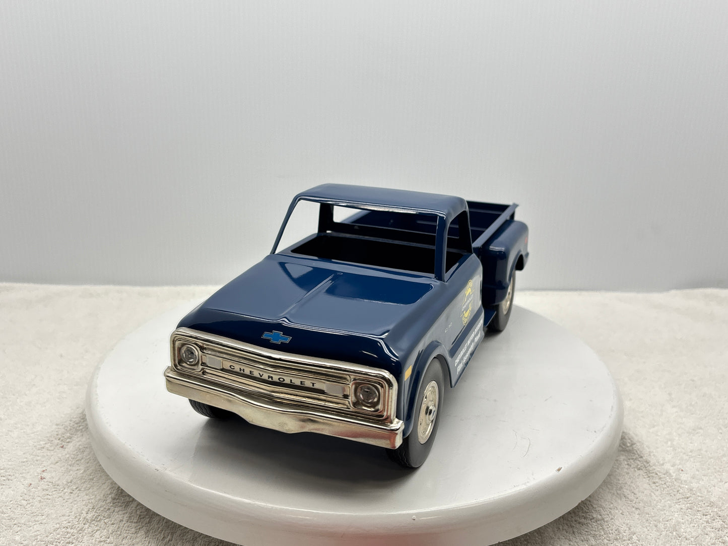 1/18 Chevrolet 1969 C10 Step Side Pick-up