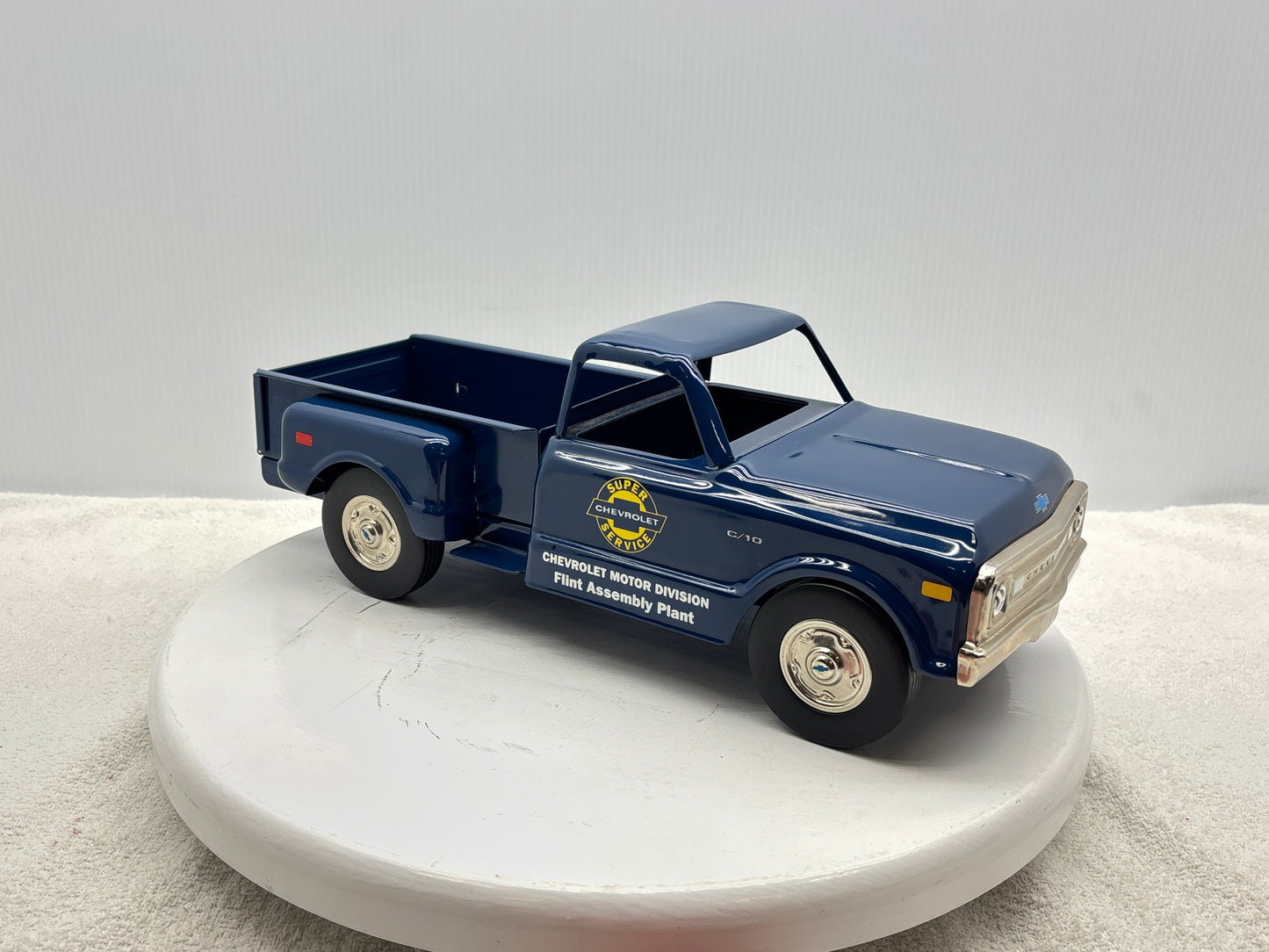 1/18 Chevrolet 1969 C10 Step Side Pick-up