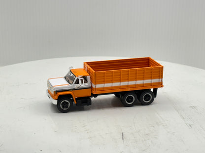 1/64 Chevrolet C65 Tandem Orange