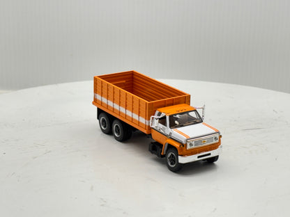 1/64 Chevrolet C65 Tandem Orange