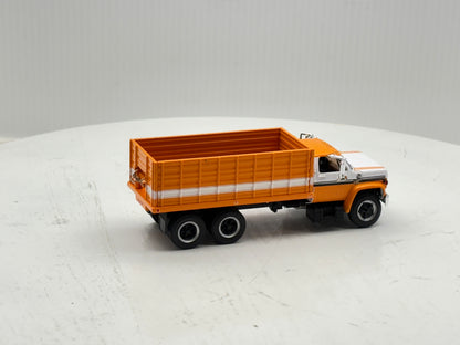 1/64 Chevrolet C65 Tandem Orange
