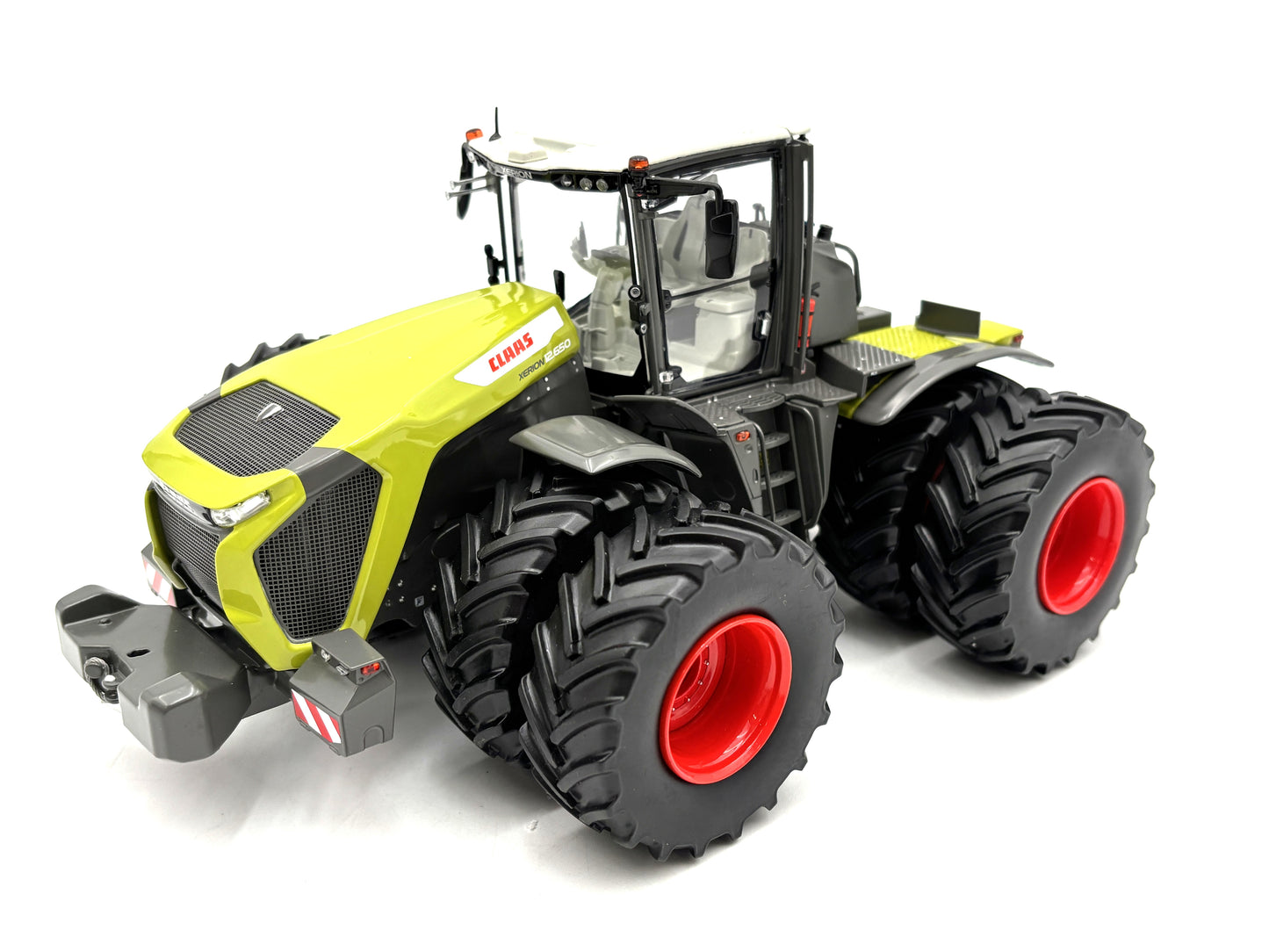 1/32 Claas 12.650