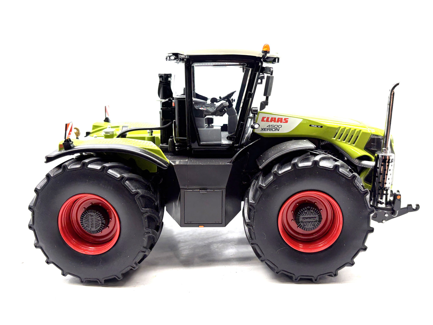 1/32 Claas 4500 Xerion