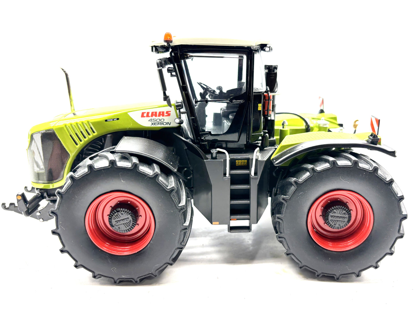 1/32 Claas 4500 Xerion