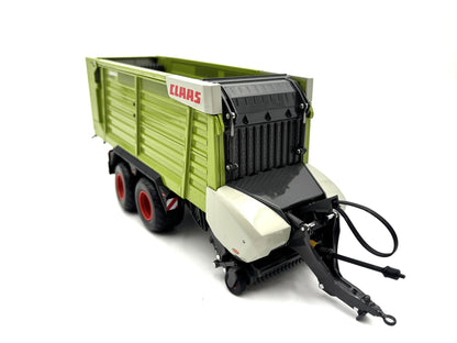 1/32  Claas 8400 Cargos