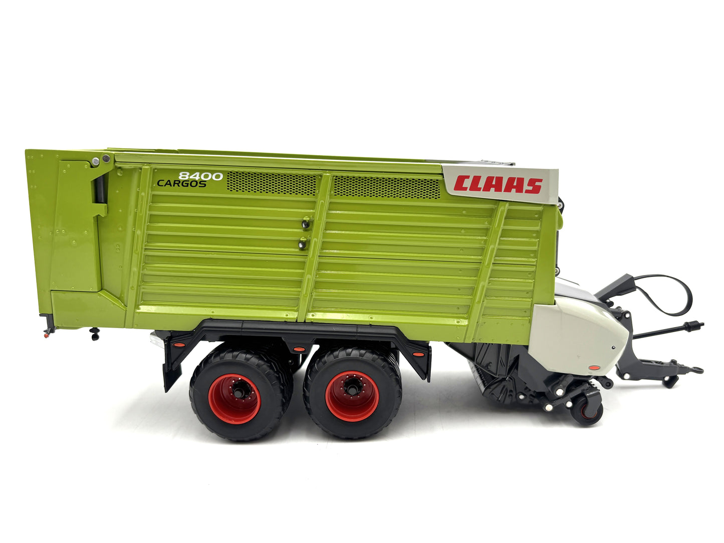 1/32  Claas 8400 Cargos