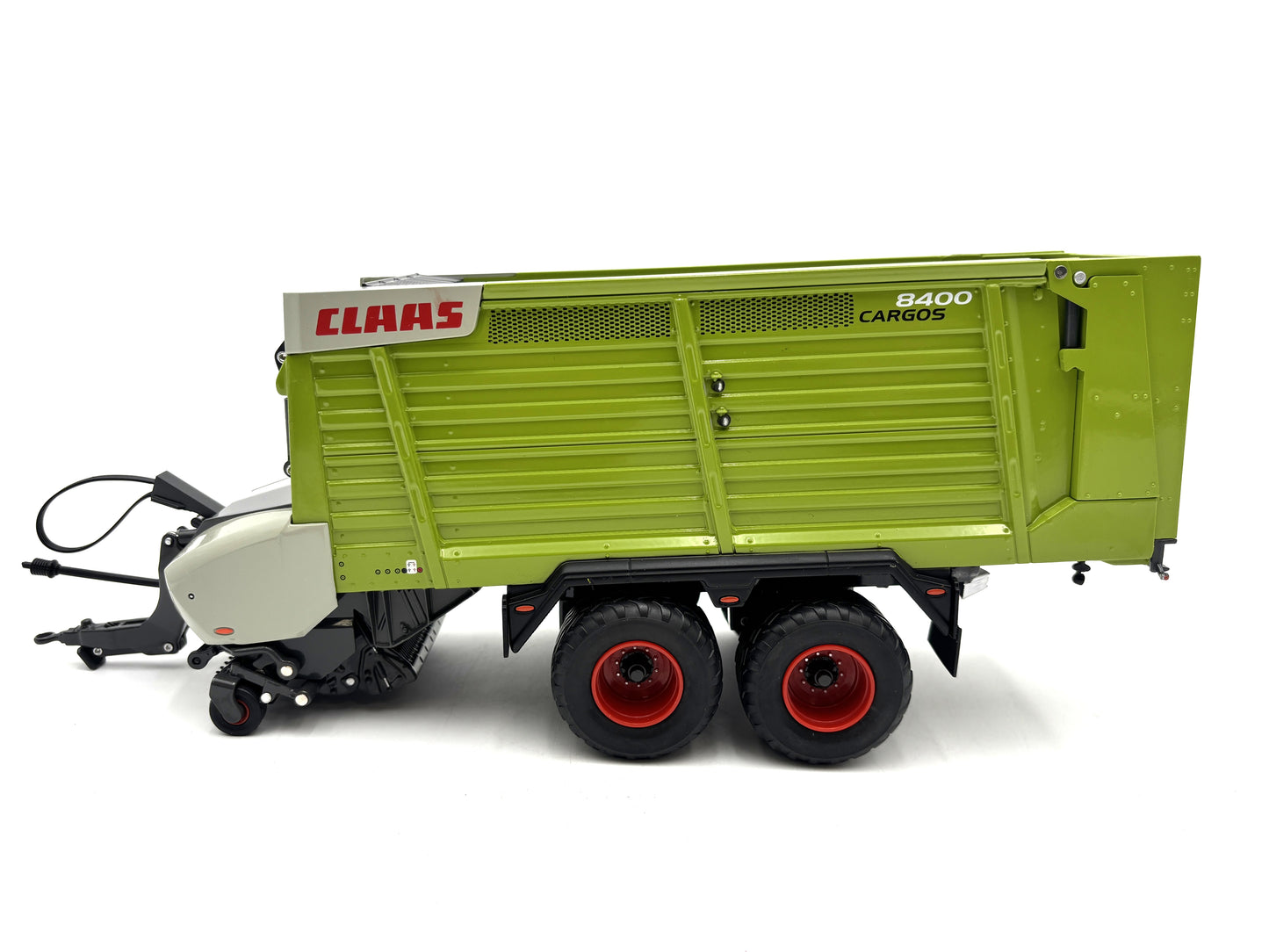 1/32  Claas 8400 Cargos