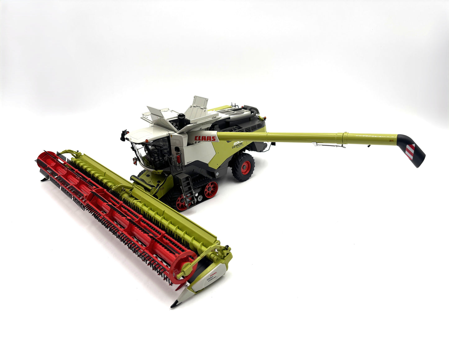 1/32 Claas 8900 TT
