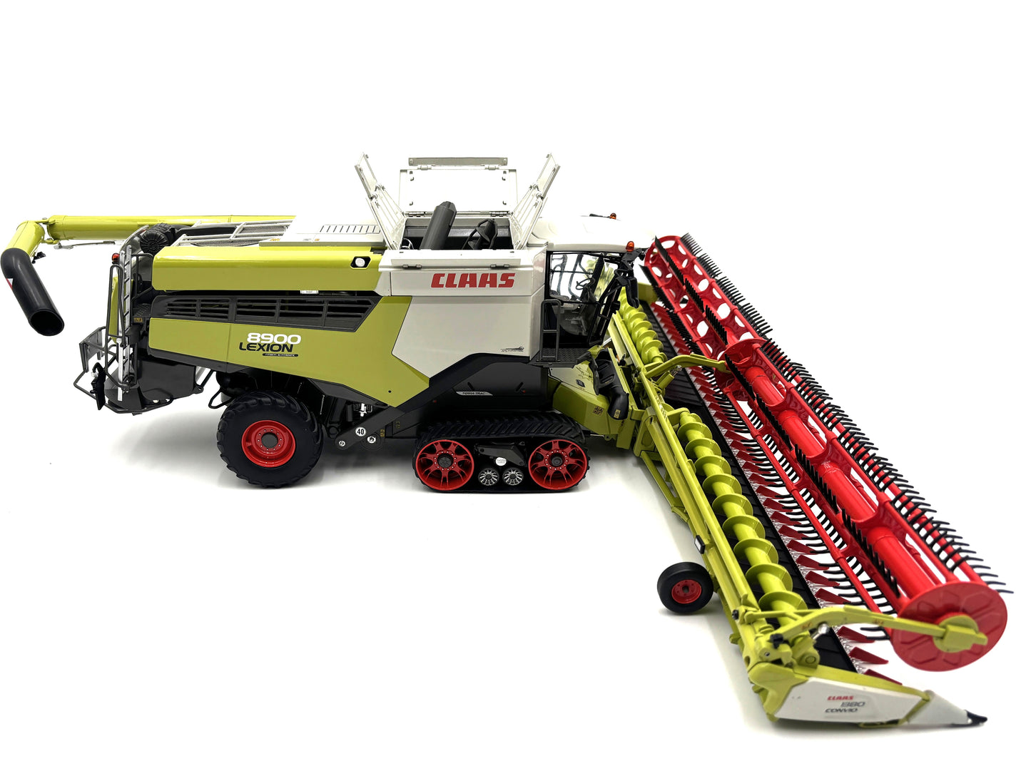 1/32 Claas 8900 TT