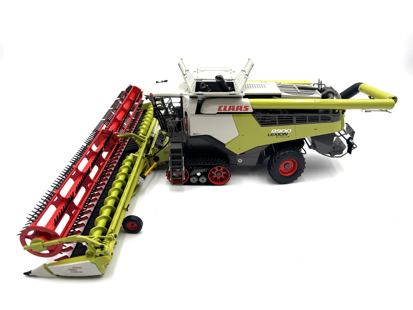 1/32 Claas 8900 TT