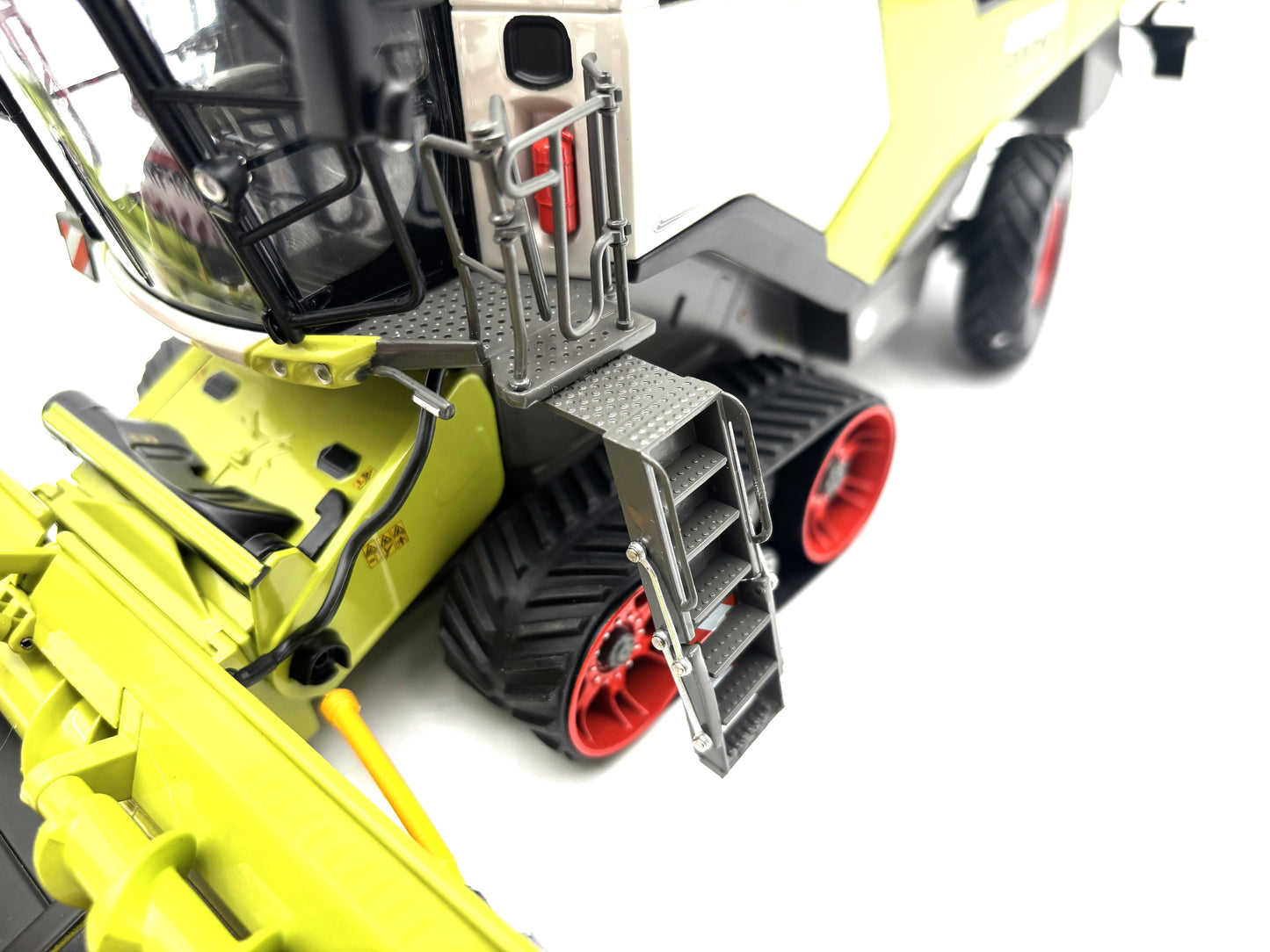 1/32 Claas 8900 TT