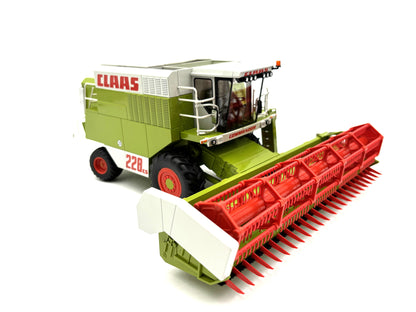 1/32 Claas Commandor 228 CS