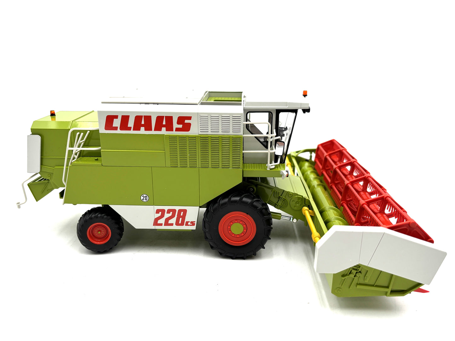1/32 Claas Commandor 228 CS