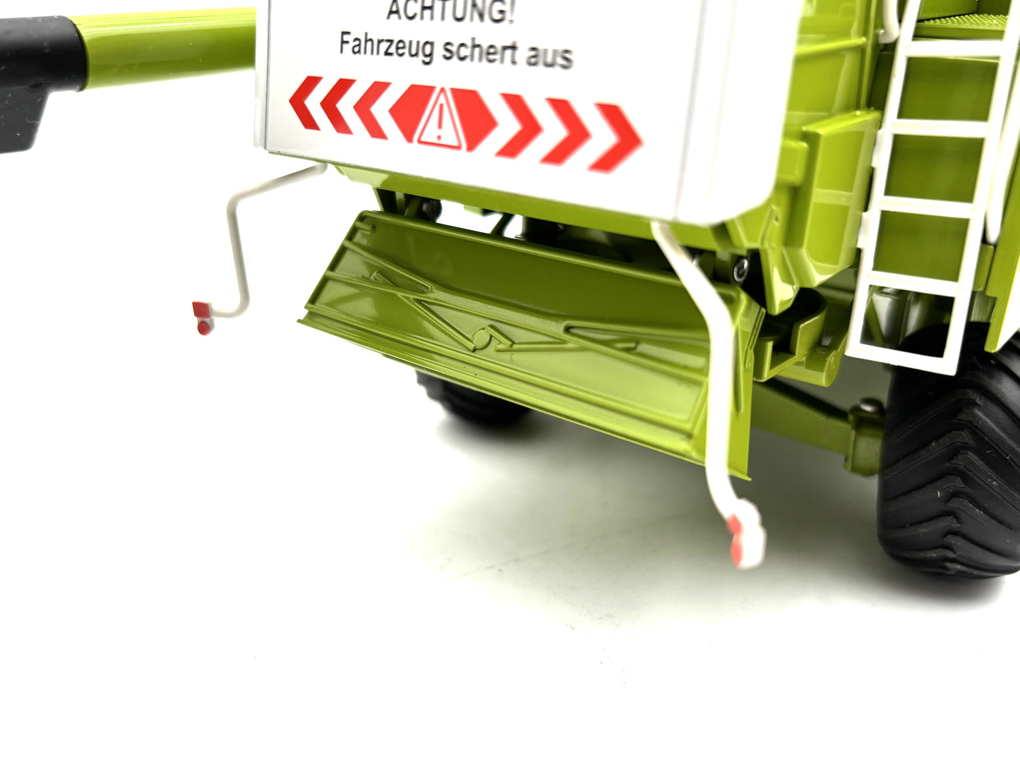 1/32 Claas Commandor 228 CS