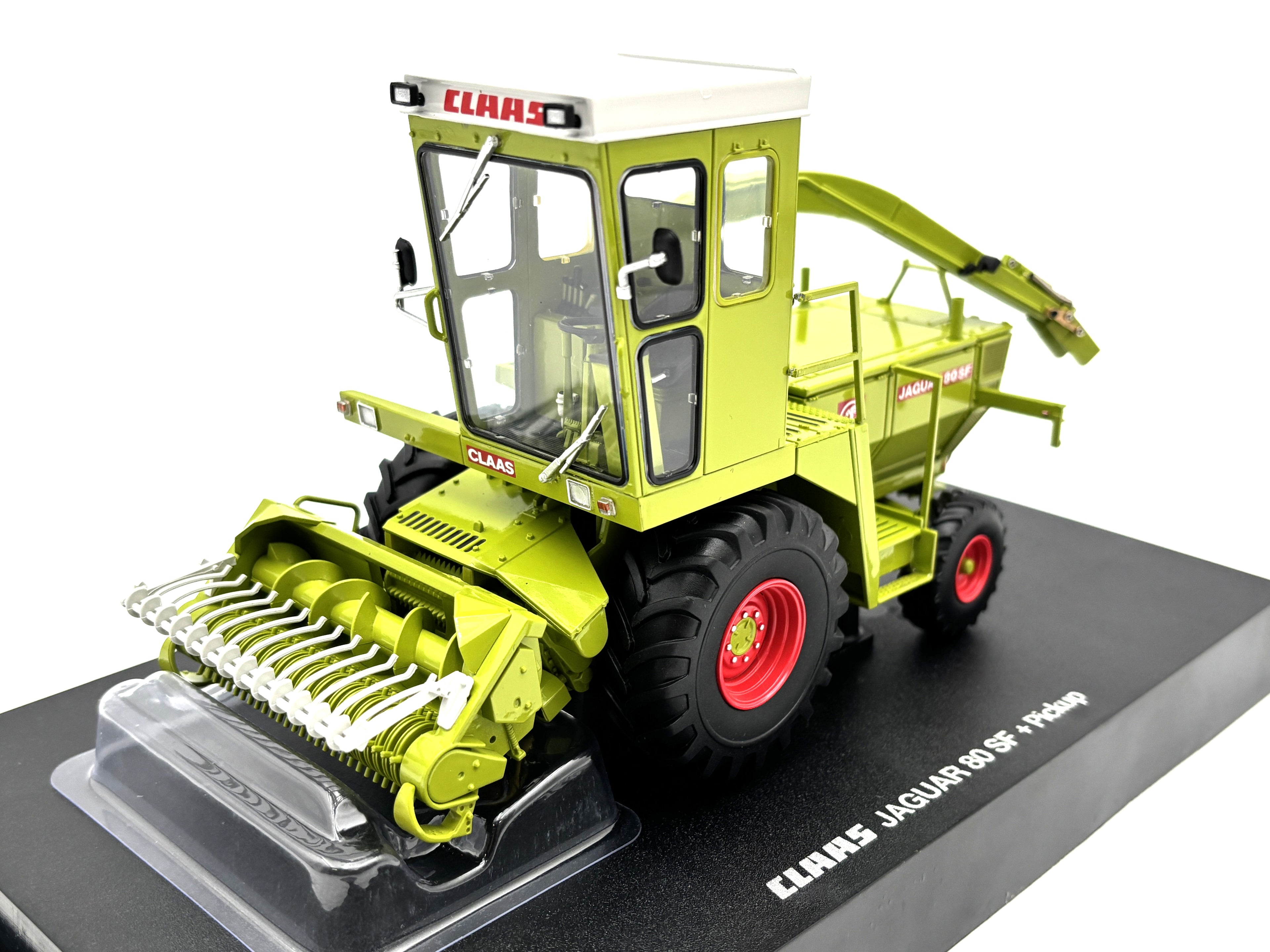 1/32 Claas Jaguar 80SF with Pick-up