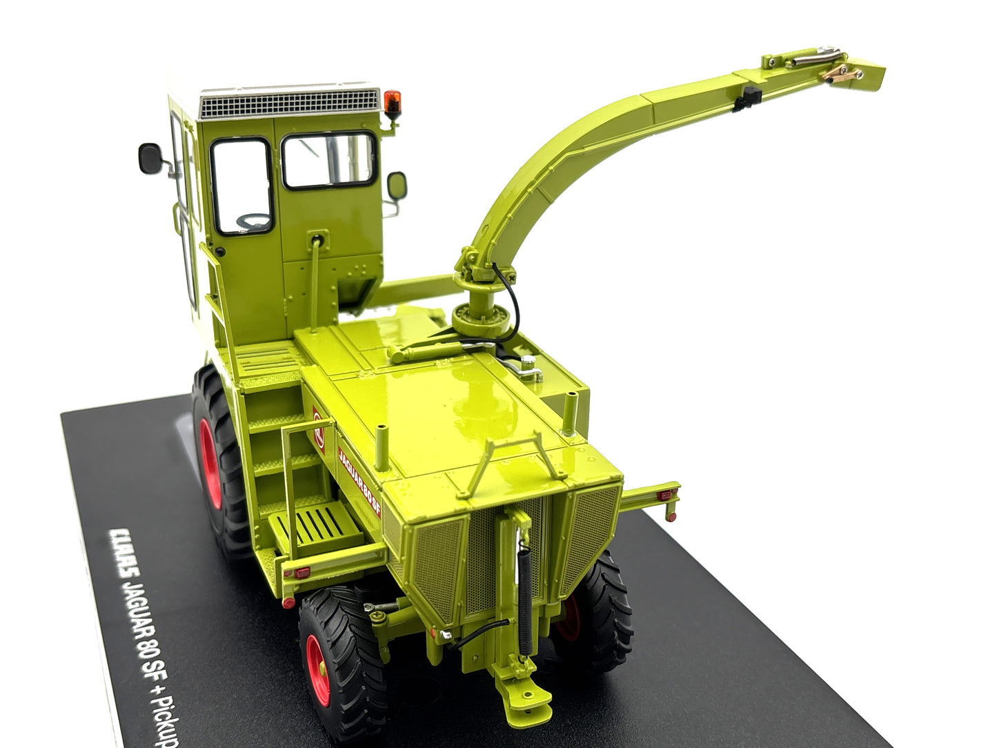 1/32 Claas Jaguar 80SF with Pick-up