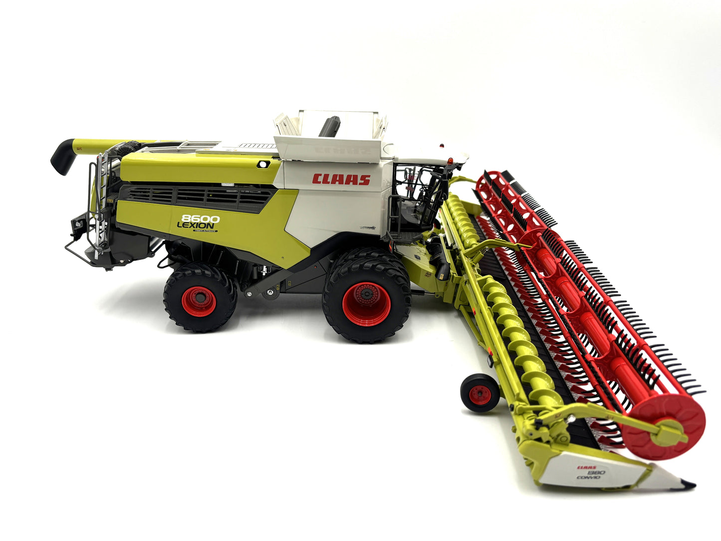 1/32 Claas Lexion 8600 Duals
