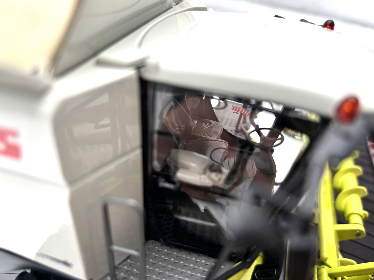 1/32 Claas Lexion 8600 Duals