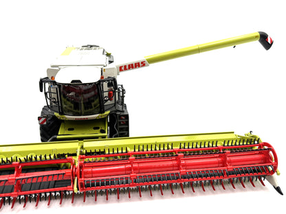 1/32 Claas Lexion 8700