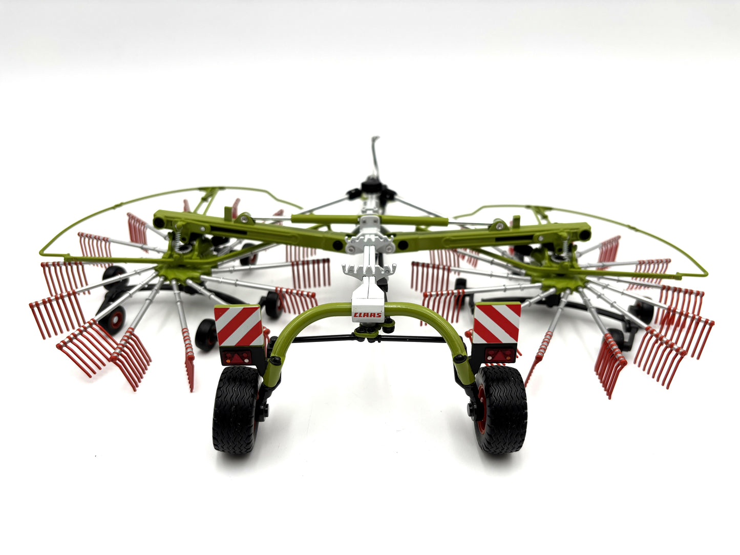 1/32 Claas Liner 2900 Gyro Rake