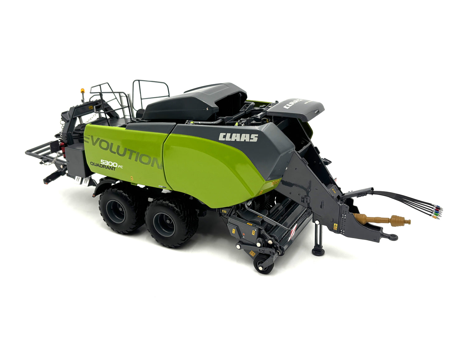 1/32 Claas Quadrant 5300FC "Night Edition"