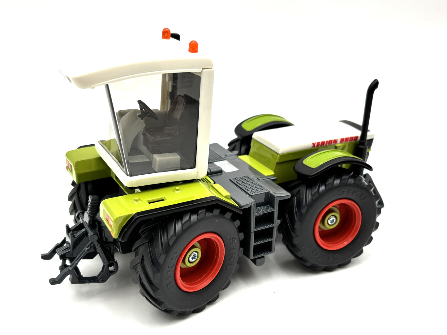 1/32 Claas Xerion 2500 L.C.N. Show