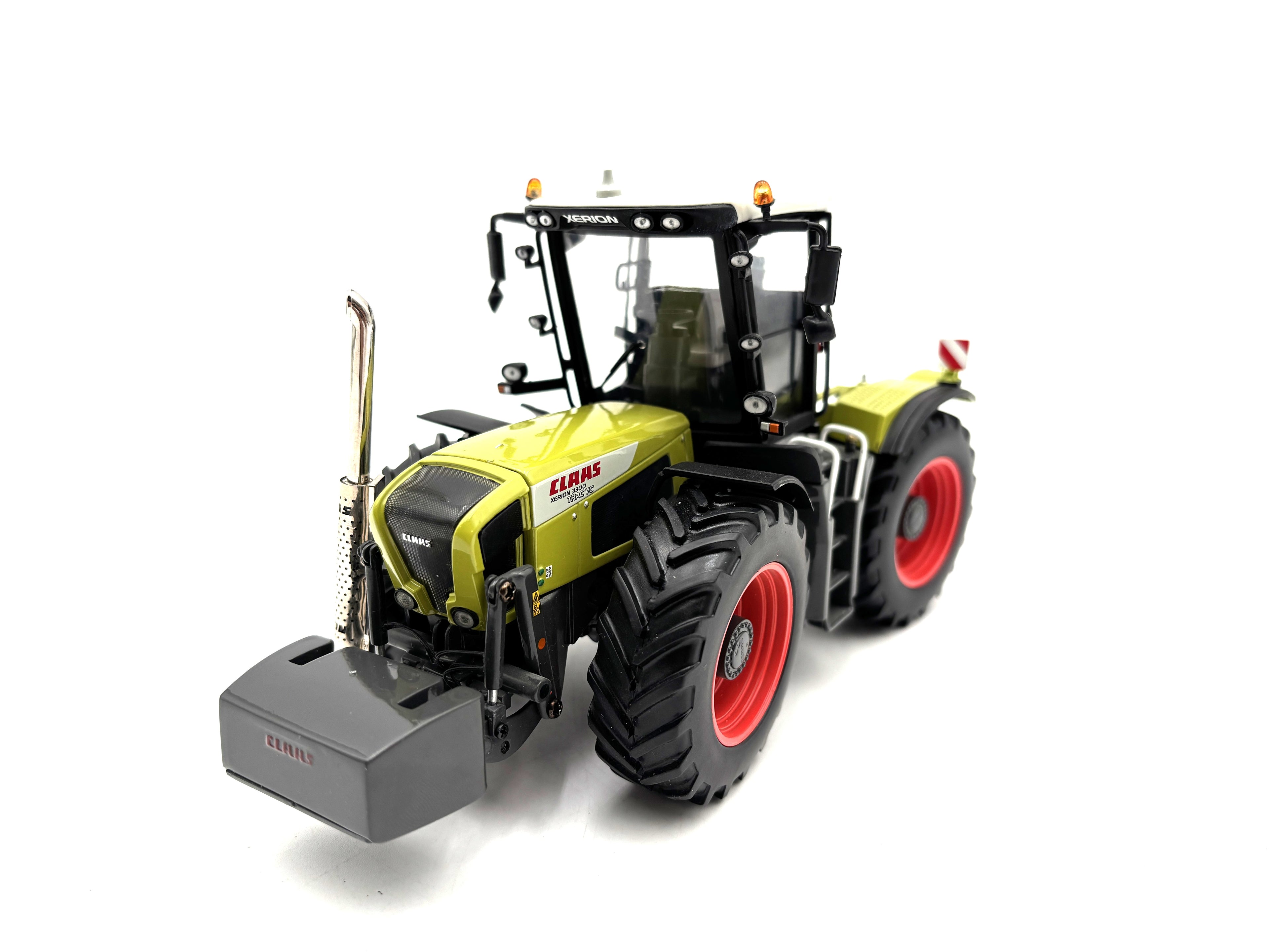 1/32 Claas Xerion 3300 Trac VC