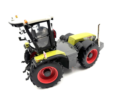 1/32 Claas Xerion 3300 Trac VC