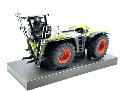1/32 Claas Xerion 4000 Saddle Trac