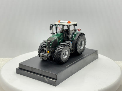 1/32 Claas Axion 870 Bollmer