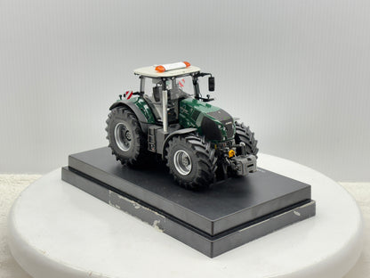 1/32 Claas Axion 870 Bollmer