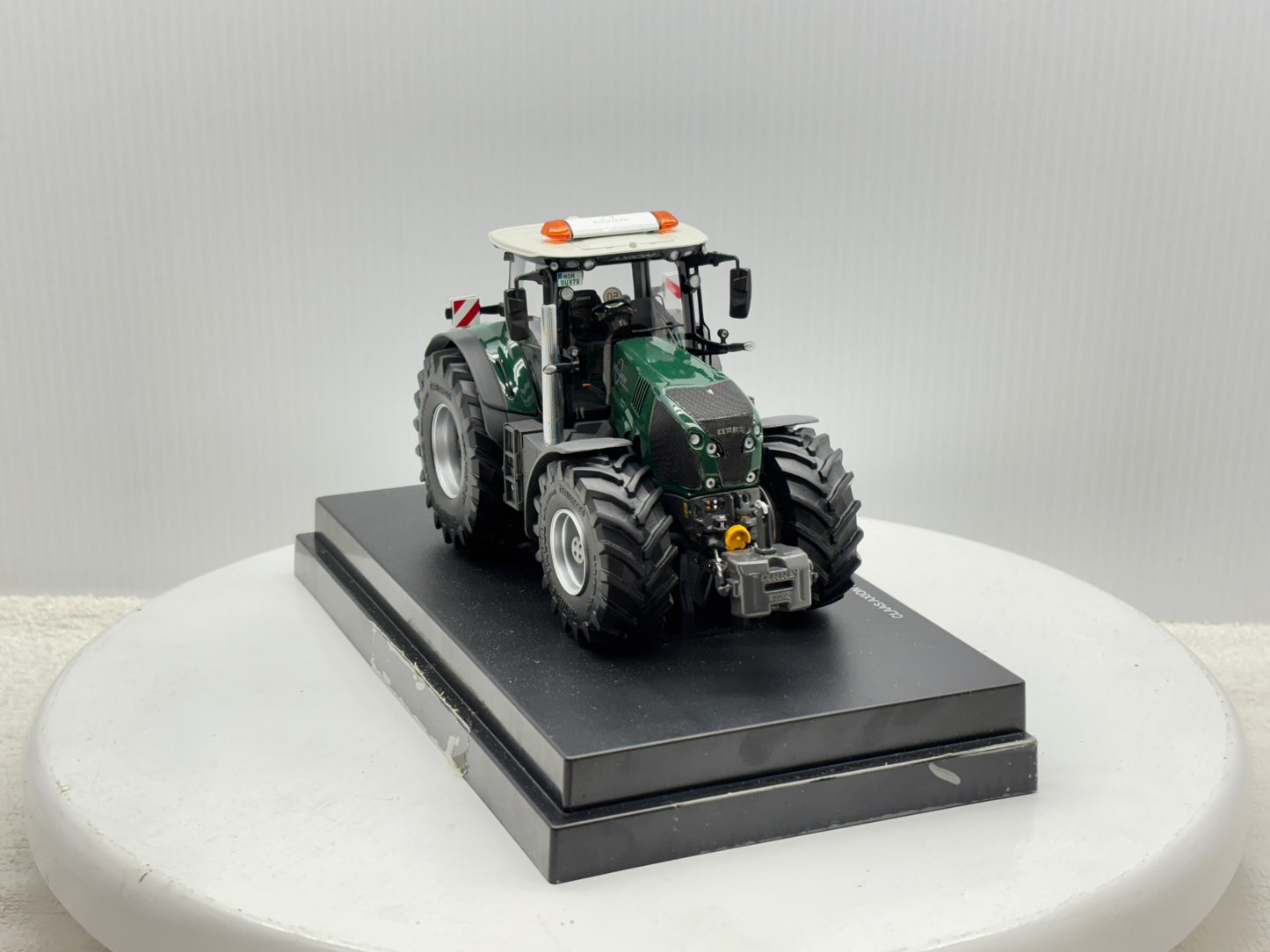 1/32 Claas Axion 870 Bollmer