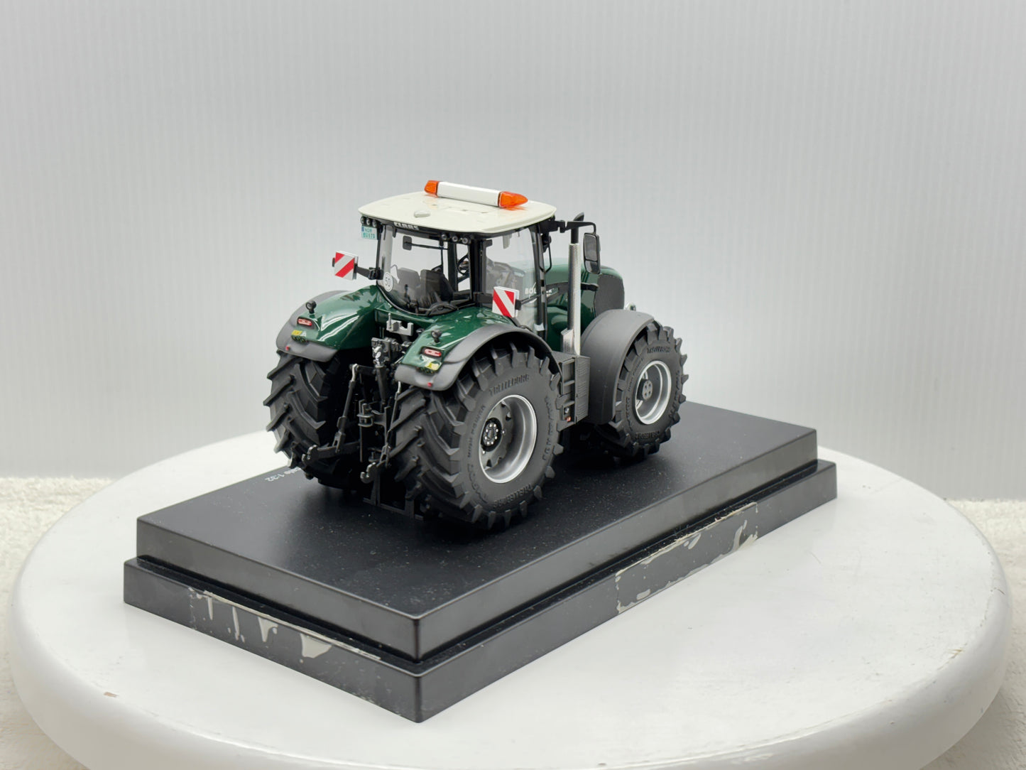 1/32 Claas Axion 870 Bollmer
